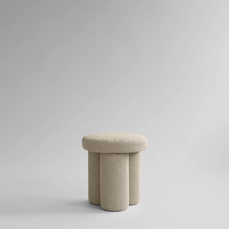 Big Foot Stool - Smoked Sand van 101 Copenhagen – productfoto