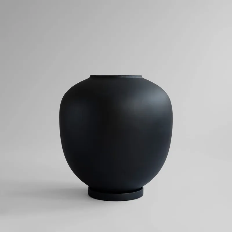 Sunao Vase, Hexa - Black de 101 Copenhagen – photo du produit