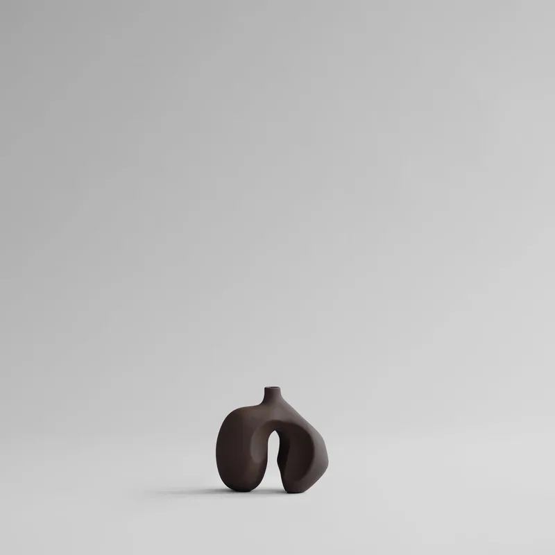 Ni Vase, Petit - Chocolate Brown by 101 Copenhagen – product photo