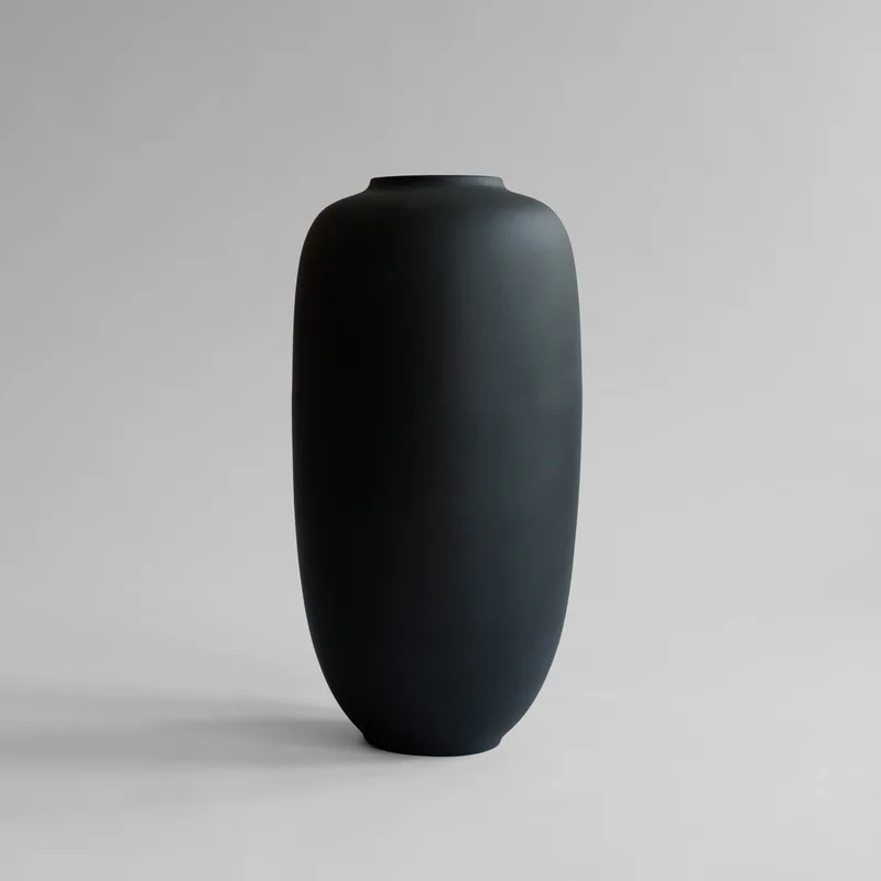 Sunao Vase Slim, Hexa - Black von 101 Copenhagen – Produktfoto