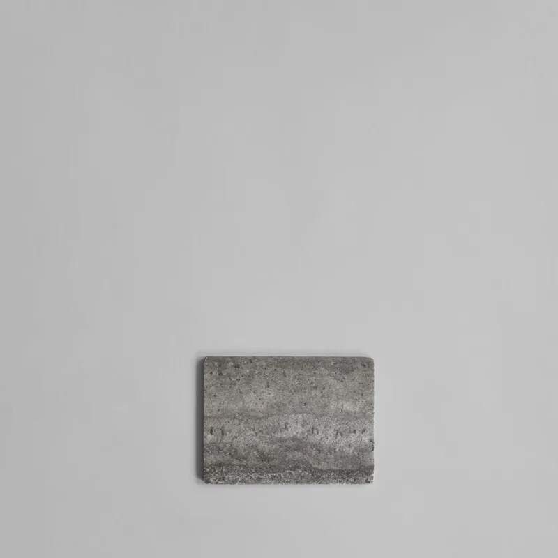 Enkei Tray Rectangular, Petit - Silver Travertine von 101 Copenhagen – Produktfoto