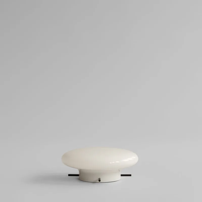 Hikari Wall Lamp, Ø24 - Opal White van 101 Copenhagen – productfoto