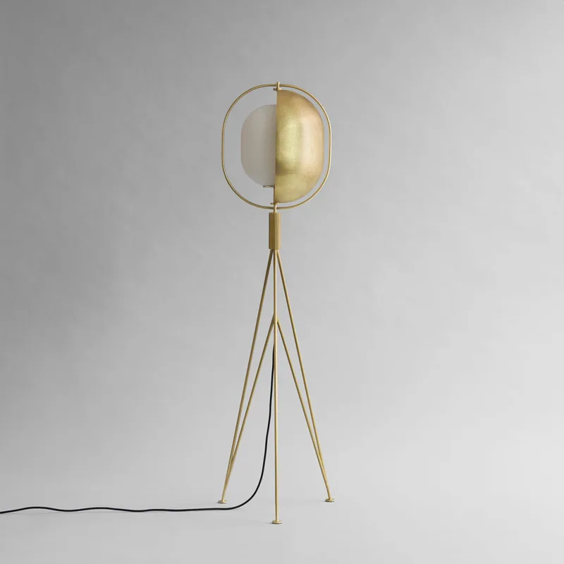 Pearl Floor Lamp - Brass by 101 Copenhagen – product photo