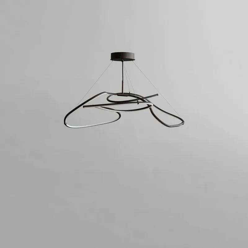 Ghost Chandelier, Mini - Burned Black (5m) von 101 Copenhagen – Produktfoto