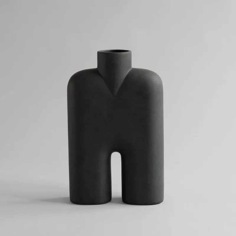 Cobra Vase Tall, Medio - Coffee by 101 Copenhagen – product photo
