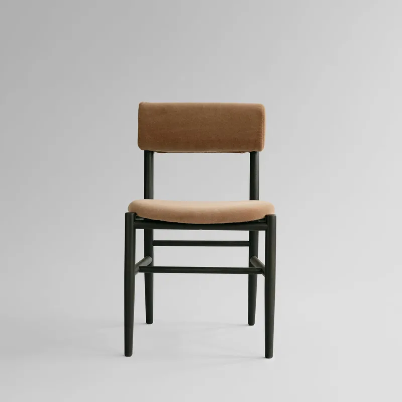 Nama Dining Chair,- Coffee Black Oak - Desert van 101 Copenhagen – productfoto