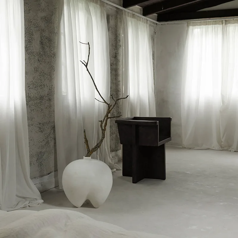 Sumo Vase, Big - Bone White by 101 Copenhagen – interior photo