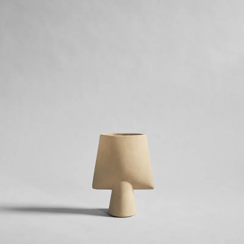 Sphere Vase Square, Mini - Sand von 101 Copenhagen – Produktfoto