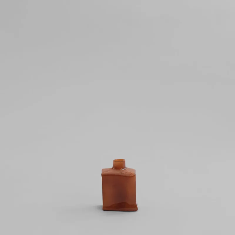 Shin Vase, Mini - Caramel by 101 Copenhagen – product photo