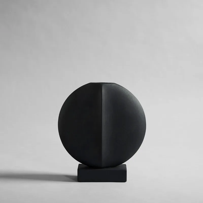 Guggenheim Vase, Mini - Black by 101 Copenhagen – product photo