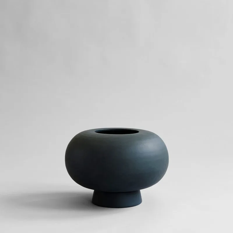 Kabin Vase, Fat - Black van 101 Copenhagen – productfoto