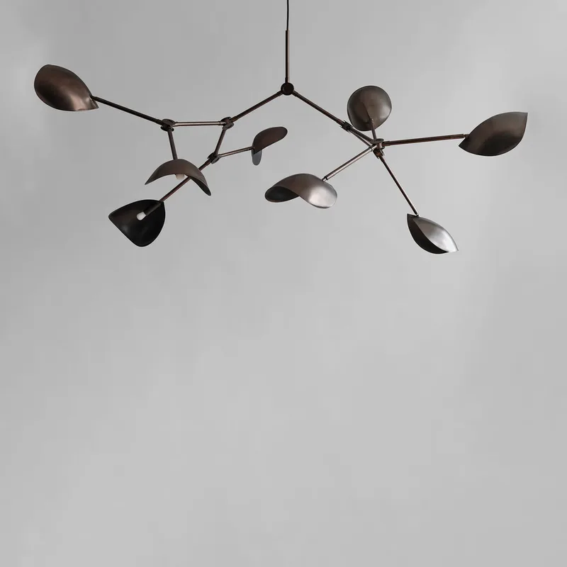 Stingray Chandelier, Grande - Bronze (5m) van 101 Copenhagen – productfoto