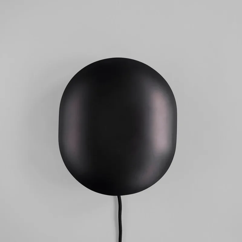 Clam Wall Lamp - Burned Black van 101 Copenhagen – productfoto