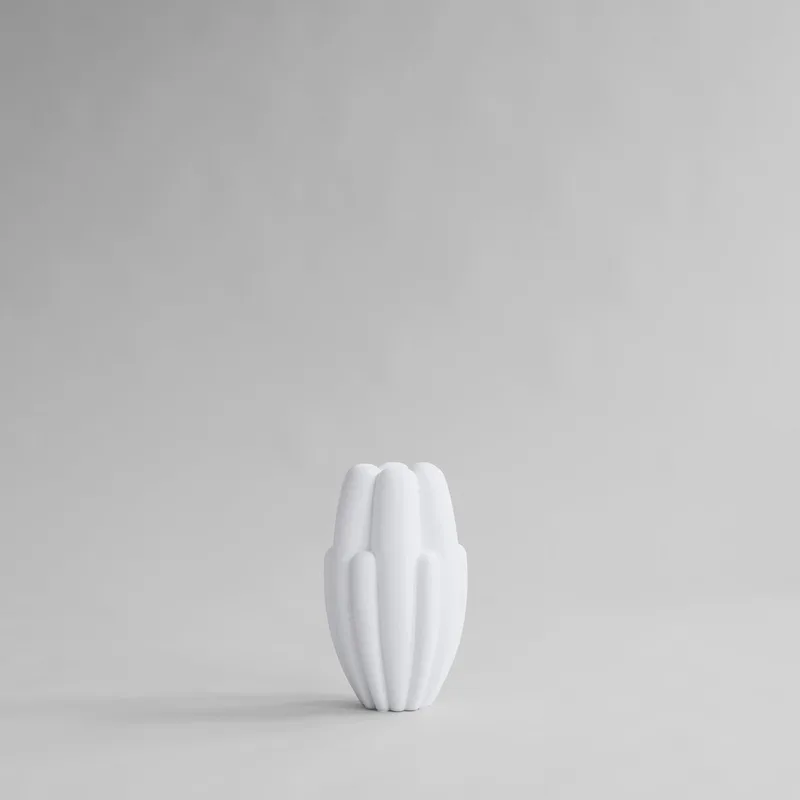 Bloom Vase Slim, Mini - Bone White von 101 Copenhagen – Produktfoto