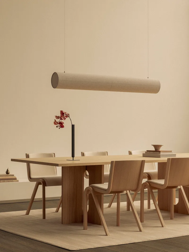 Androgyne Dining Table van Audo Copenhagen in 210 × 109, Dark Stained Oak, Rectangular – sfeerfoto 2 van 3