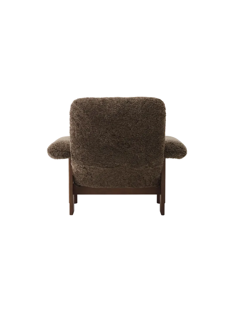 Brasilia Lounge Chair by Audo Copenhagen in Dark Stained Oak, Sheepskin Nature, High Back, Sheepskin – product photo 26 of 30