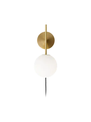 TR Bulb von Audo Copenhagen in Brushed Brass, Suspended Wall Lamp – Produktfoto 18 von 20