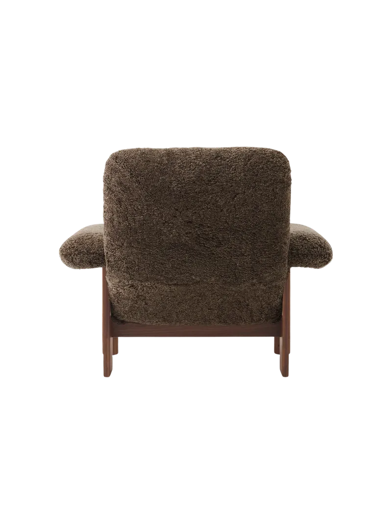 Brasilia Lounge Chair by Audo Copenhagen in Dark Stained Oak, Sheepskin Nature, High Back, Sheepskin – product photo 24 of 30