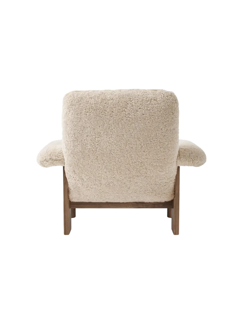Brasilia Lounge Chair by Audo Copenhagen in Dark Stained Oak, Sheepskin Nature, High Back, Sheepskin – product photo 17 of 30