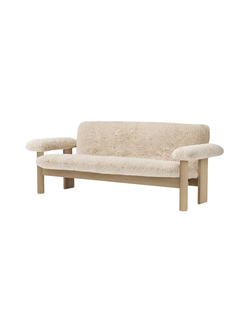 Brasilia Sofa van Audo Copenhagen in Walnut, Sheepskin Root, Sheepskin – productfoto 5 van 20