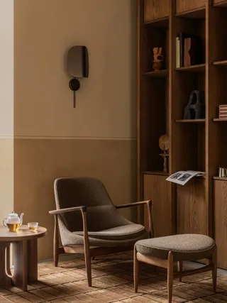 Elizabeth Lounge Chair by Audo Copenhagen in Natural Oak, Logan Jasmine – interior photo 1 of 3