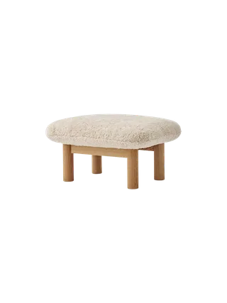 Brasilia Ottoman von Audo Copenhagen in Dark Stained Oak, Sheepskin Root, Sheepskin – Produktfoto 5 von 22
