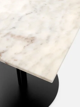Harbour Column Bar Table van Audo Copenhagen in Star base, Ø: 60 cm, Estremoz Marble – sfeerfoto 2 van 7