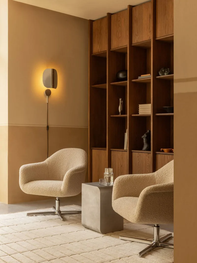 Wing Wall Lamp de Audo Copenhagen en Polished Aluminium – photo d’ambiance 1 sur 19