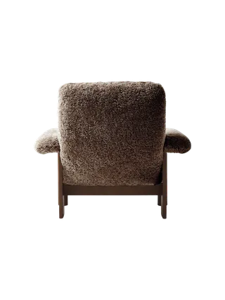Brasilia Lounge Chair by Audo Copenhagen in Dark Stained Oak, Sheepskin Nature, High Back, Sheepskin – product photo 14 of 30