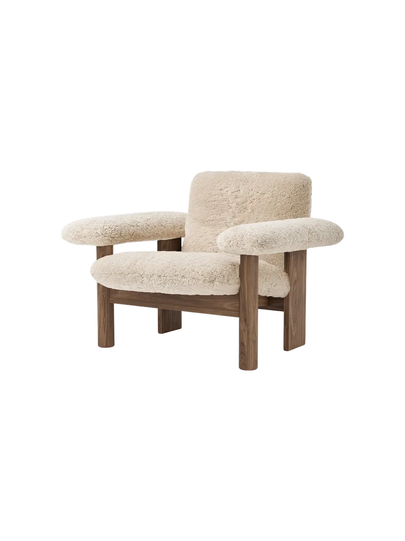 Brasilia Lounge Chair by Audo Copenhagen in Walnut, Sheepskin Sahara, Low Back, Sheepskin – product photo 4 of 21