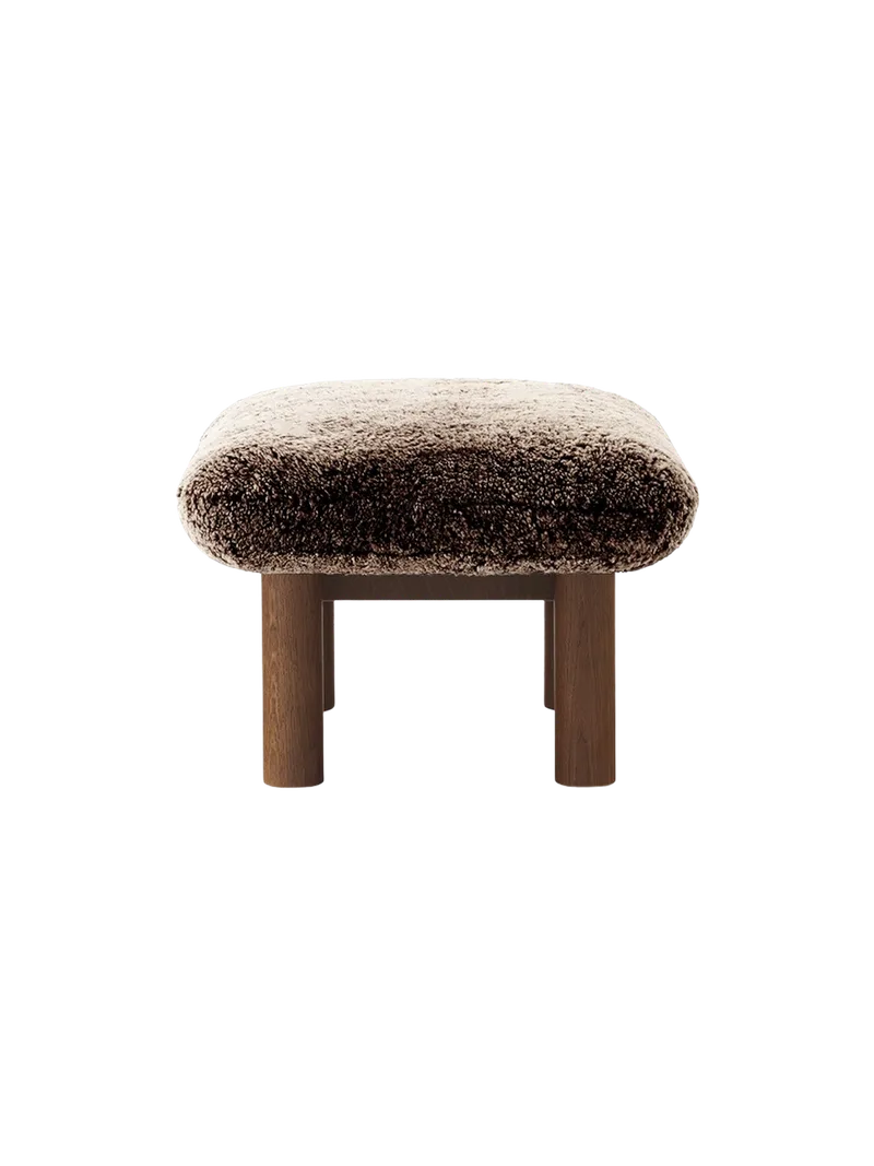 Brasilia Ottoman von Audo Copenhagen in Dark Stained Oak, Sheepskin Root, Sheepskin – Produktfoto 10 von 22