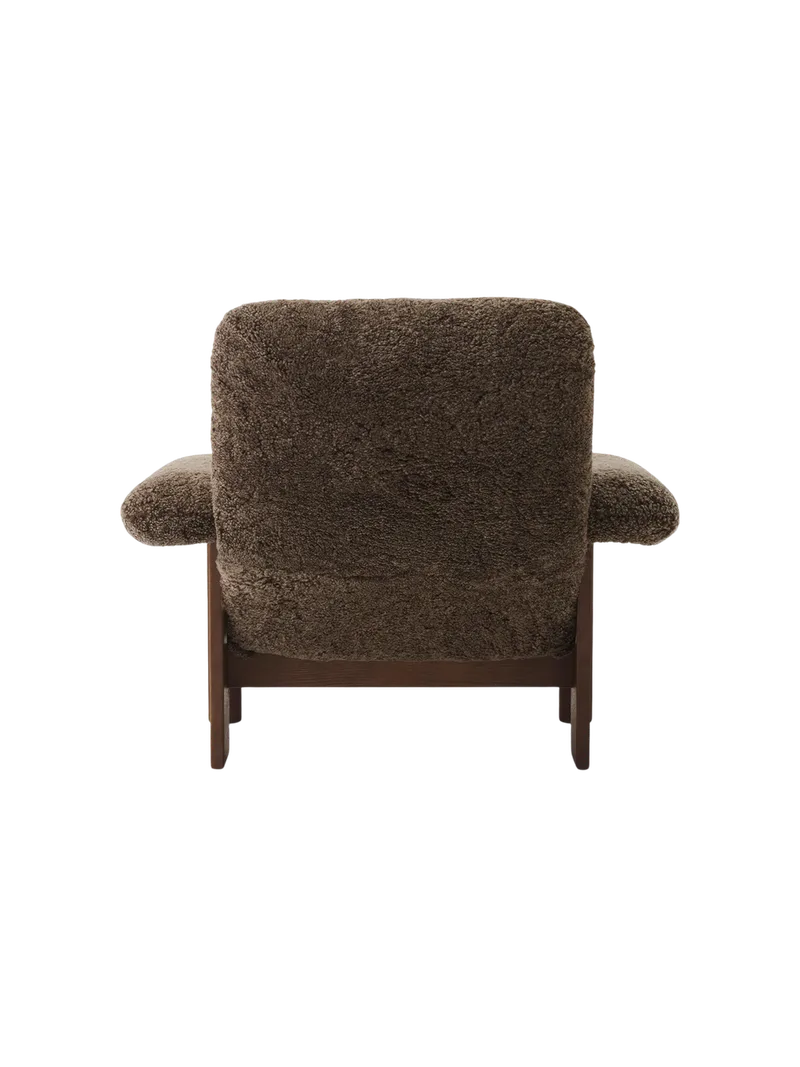 Brasilia Lounge Chair by Audo Copenhagen in Dark Stained Oak, Sheepskin Nature, High Back, Sheepskin – product photo 22 of 30