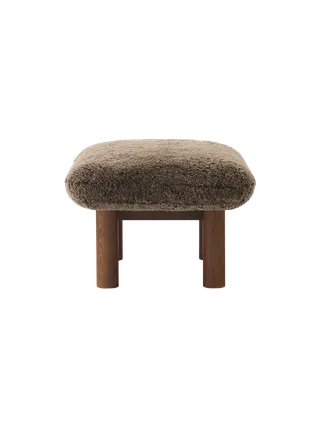 Brasilia Ottoman von Audo Copenhagen in Dark Stained Oak, Sheepskin Root, Sheepskin – Produktfoto 14 von 22