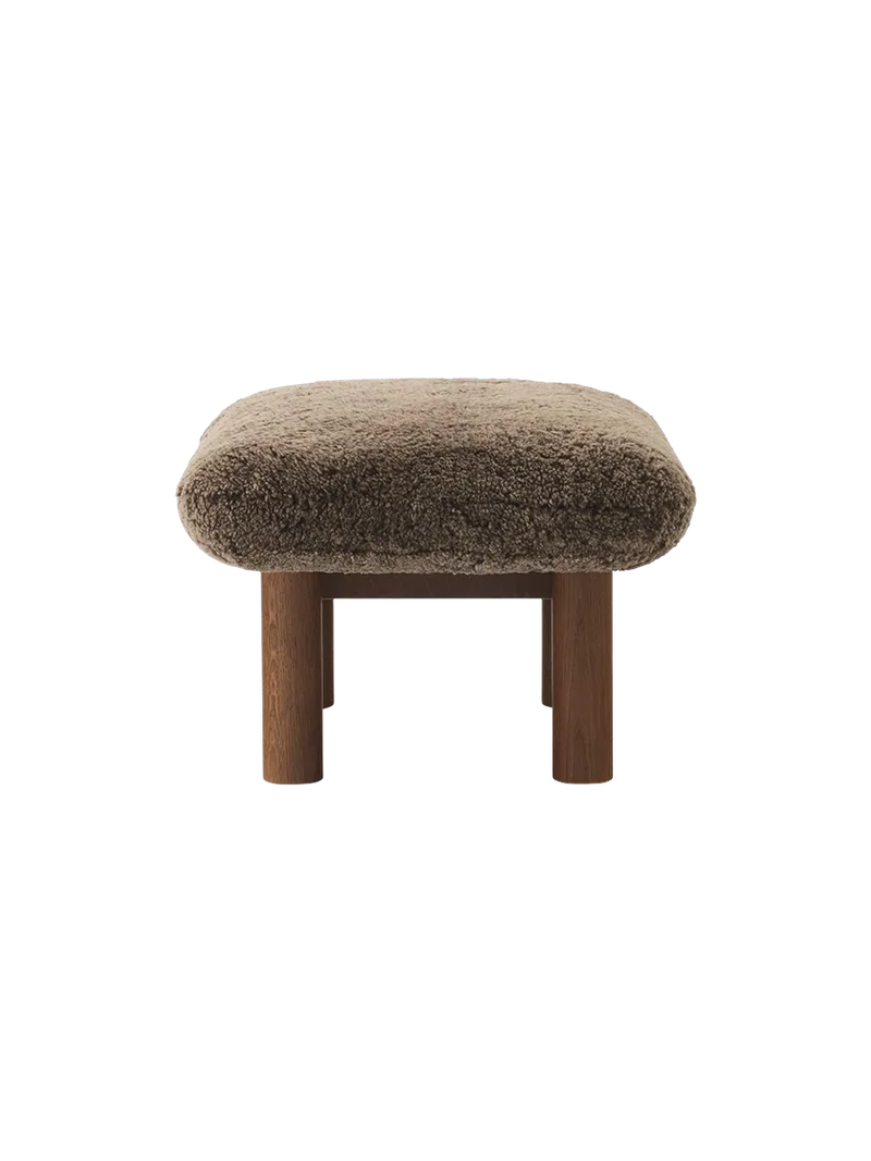 Brasilia Ottoman von Audo Copenhagen in Dark Stained Oak, Sheepskin Root, Sheepskin – Produktfoto 14 von 22