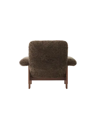 Brasilia Lounge Chair by Audo Copenhagen in Dark Stained Oak, Sheepskin Nature, High Back, Sheepskin – product photo 28 of 30
