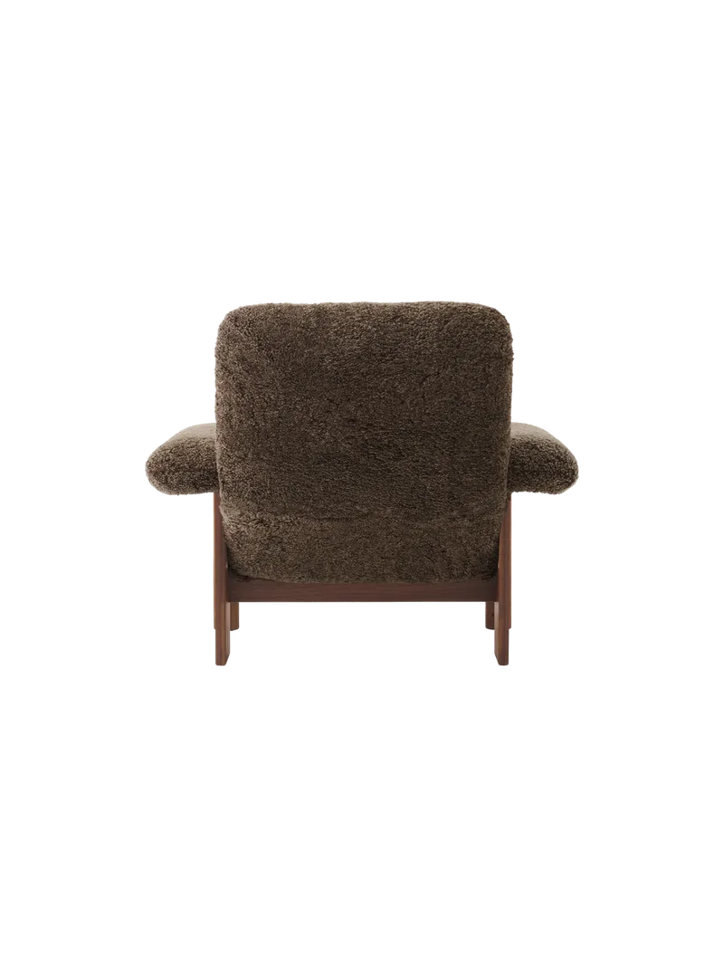 Brasilia Lounge Chair by Audo Copenhagen in Dark Stained Oak, Sheepskin Nature, High Back, Sheepskin – product photo 28 of 30