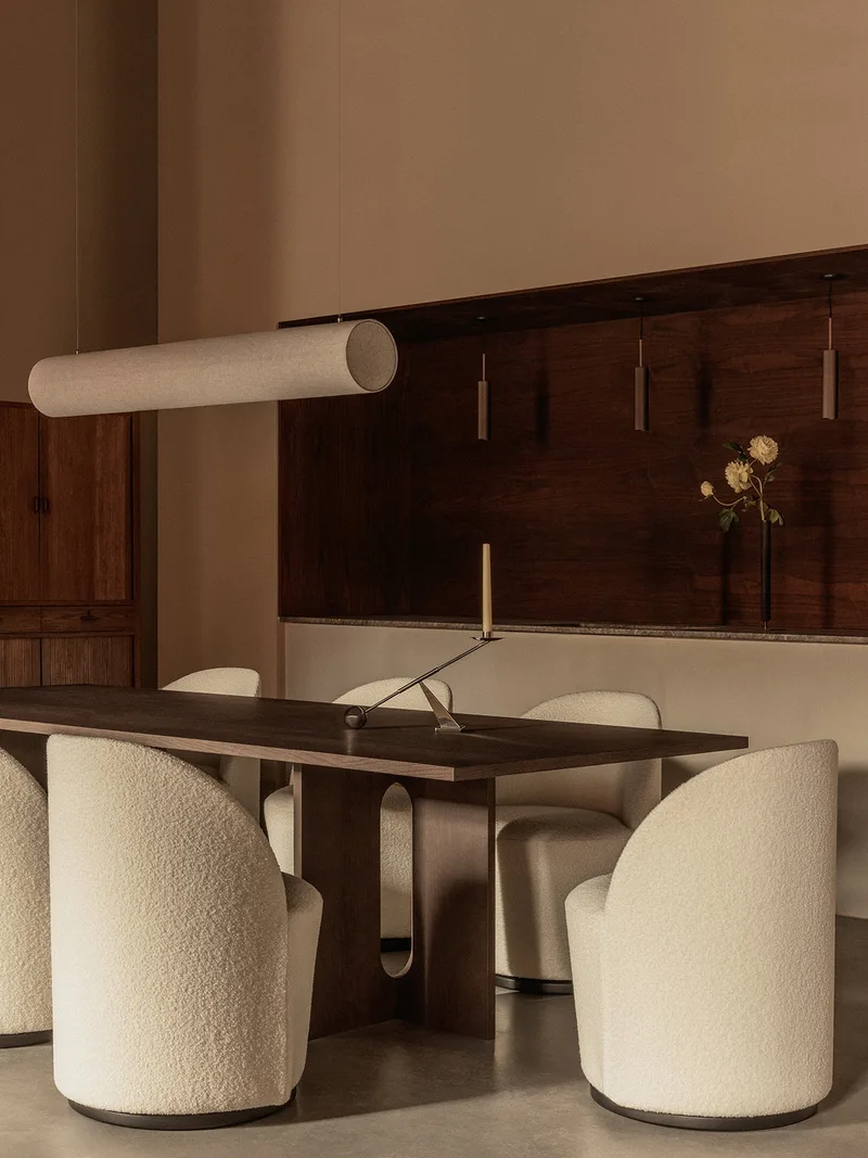 Hashira Linear Pendant Lamp, Raw by Audo Copenhagen – interior photo 3 of 10