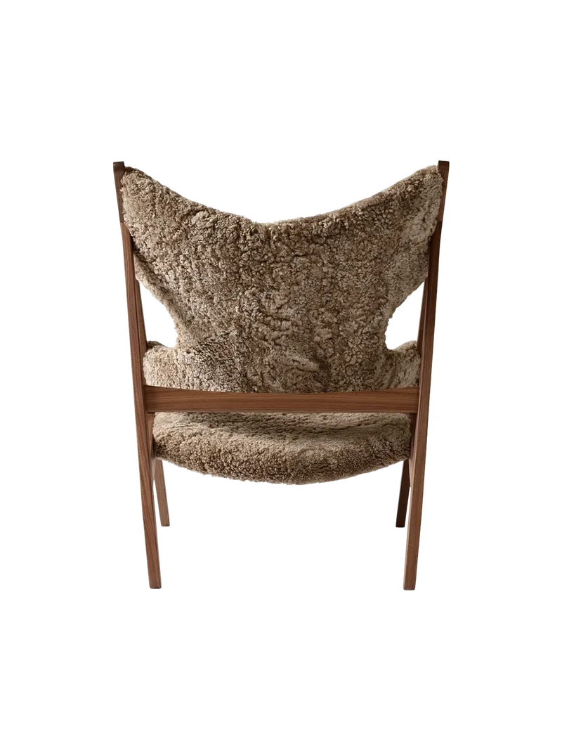 Knitting Lounge Chair de Audo Copenhagen en Sheepskin Sahara, Walnut, Sheepskin – photo du produit 34 sur 37