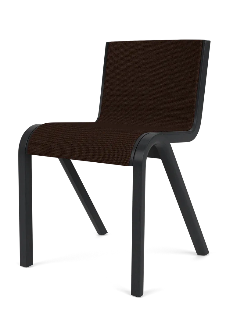 Ready Dining Chair de Audo Copenhagen en Red Stained Oak, Sierra 1001, Front Upholstered – photo du produit 17 sur 19