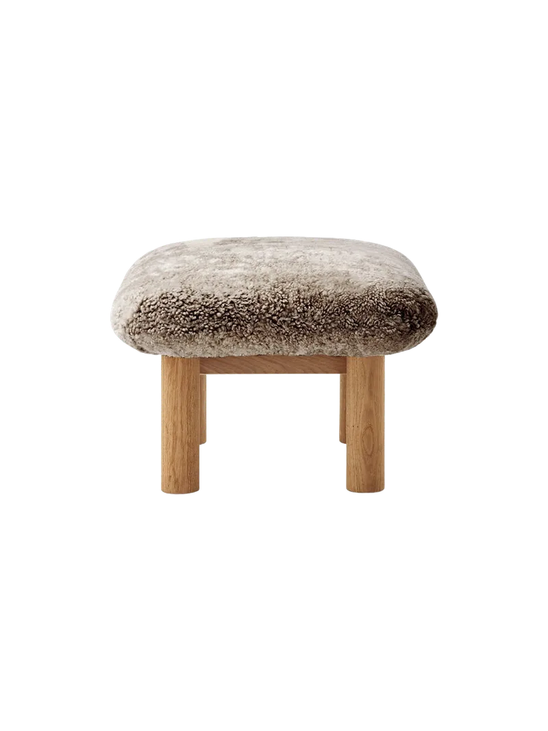 Brasilia Ottoman von Audo Copenhagen in Dark Stained Oak, Sheepskin Root, Sheepskin – Produktfoto 8 von 22