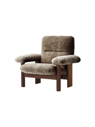 Brasilia Lounge Chair by Audo Copenhagen in Dark Stained Oak, Sheepskin Nature, High Back, Sheepskin – product photo 8 of 30