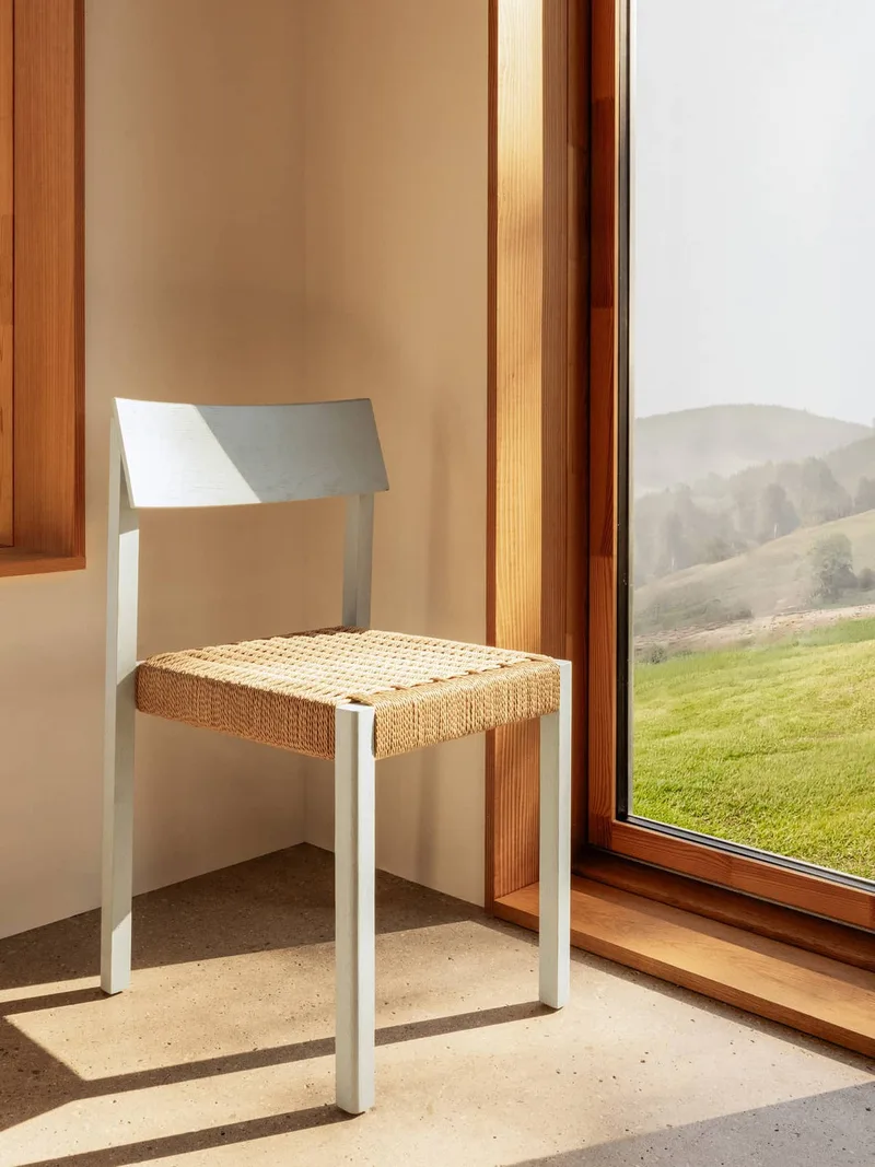 Mauro Dining Chair van Audo Copenhagen in Wood Seat, Natural Oak – sfeerfoto 4 van 28