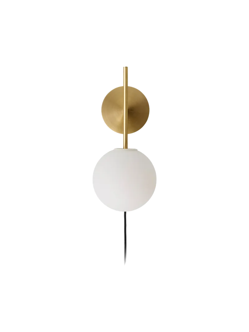 TR Bulb von Audo Copenhagen in Brushed Brass, Suspended Wall Lamp – Produktfoto 17 von 20