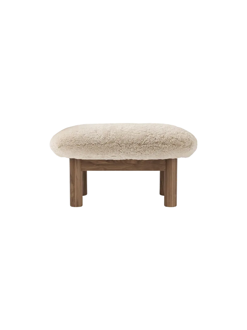 Brasilia Ottoman von Audo Copenhagen in Dark Stained Oak, Sheepskin Root, Sheepskin – Produktfoto 2 von 22
