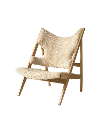 Knitting Lounge Chair de Audo Copenhagen en Sheepskin Sahara, Walnut, Sheepskin – photo du produit 20 sur 37