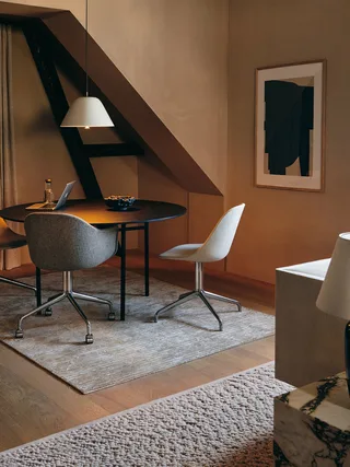 Harbour Side Dining Chair by Audo Copenhagen in Star Base Swivel w/Return, Logan Jasmine, Polished Aluminium Star Base – interior photo 3 of 4