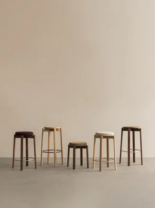Passage Stool, Upholstered by Audo Copenhagen in Natural Oak, Audo Bouclé 02 – interior photo 6 of 8