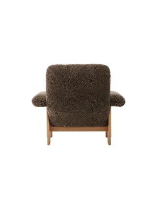 Brasilia Lounge Chair by Audo Copenhagen in Dark Stained Oak, Sheepskin Nature, High Back, Sheepskin – product photo 29 of 30
