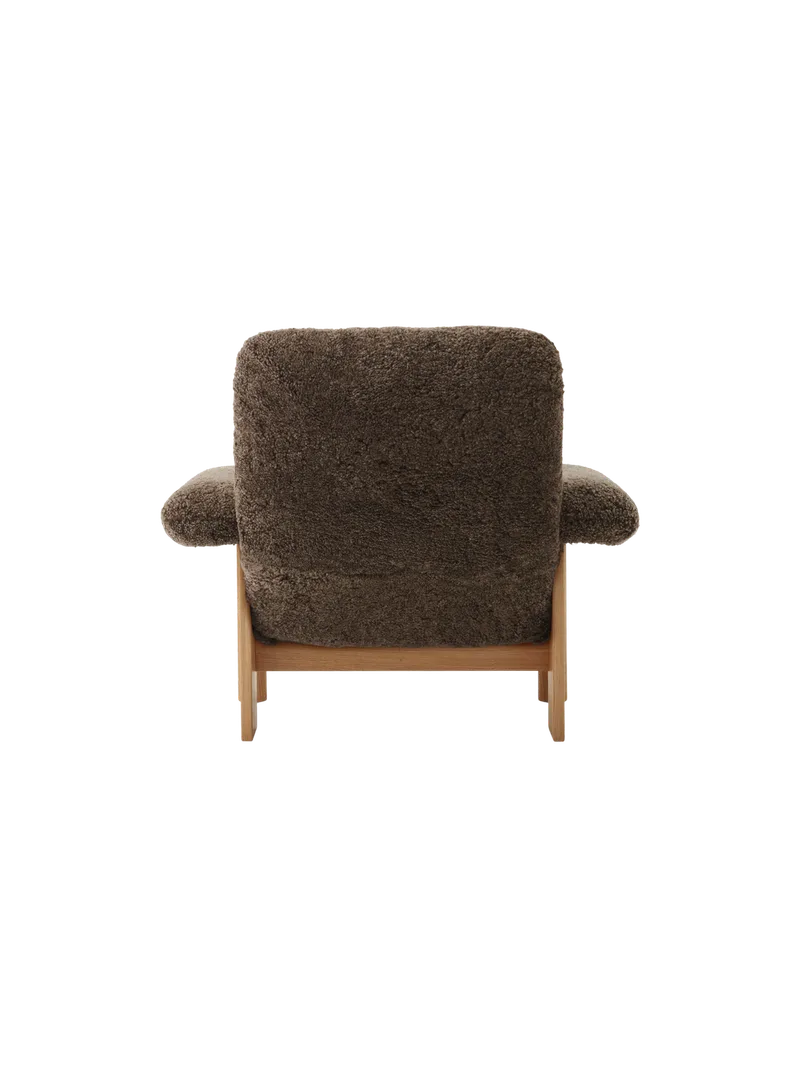 Brasilia Lounge Chair by Audo Copenhagen in Dark Stained Oak, Sheepskin Nature, High Back, Sheepskin – product photo 29 of 30