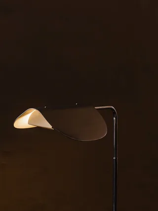 Wing Floor Lamp von Audo Copenhagen in Polished Aluminium – Produktfoto 5 von 16